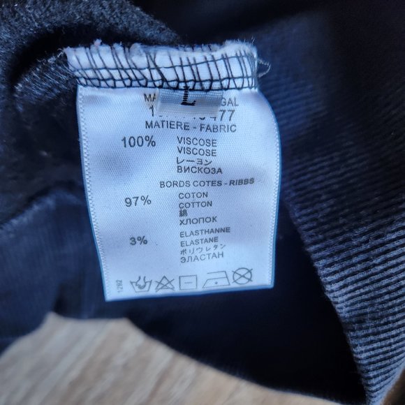 GIVENCHY Paris Graphic Fleece Lined Sweatshirt Crew Neck Black Viscose - Picture 8 of 10